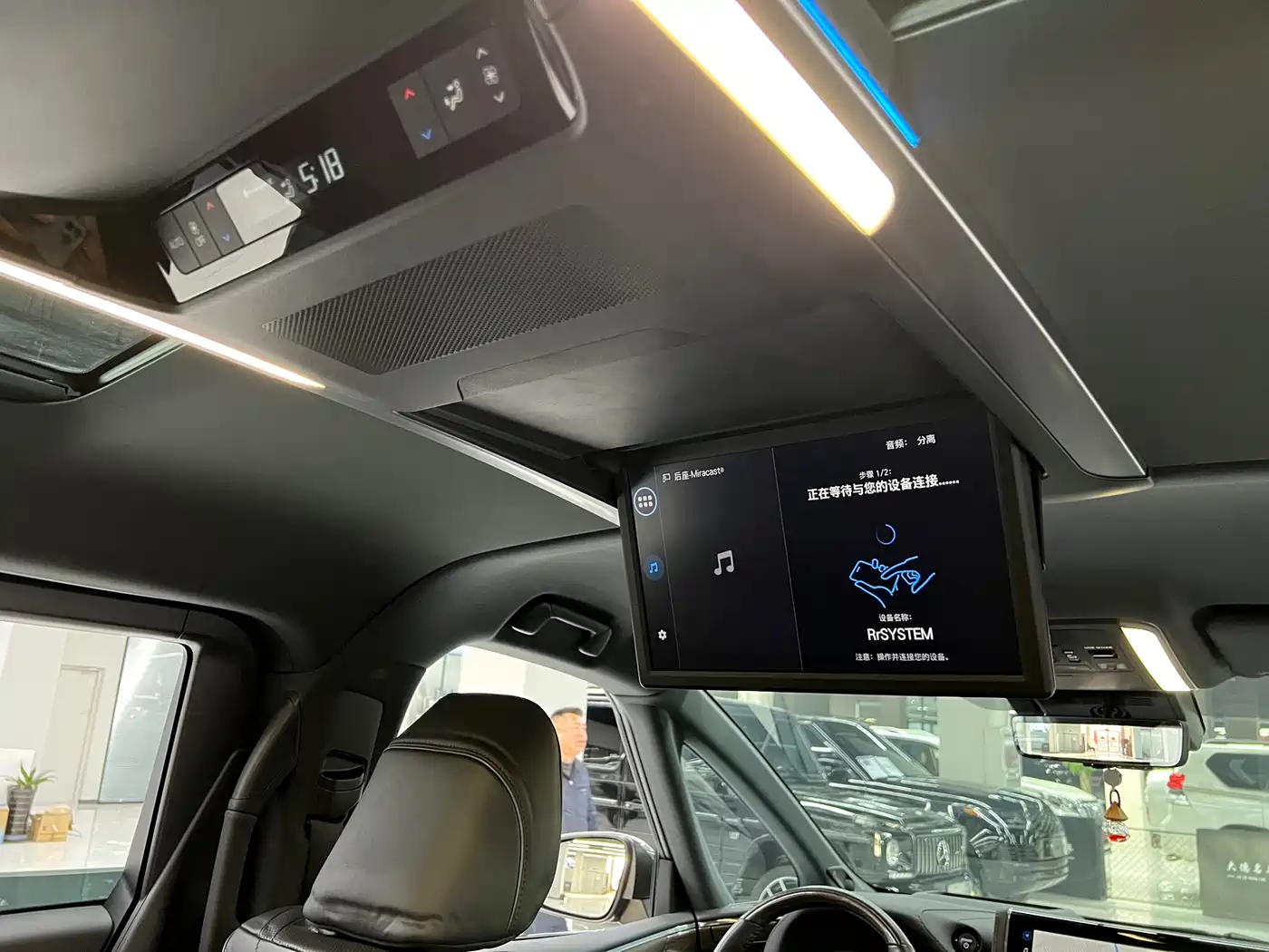 Toyota Vellfire 2024 Crown Hybrid 2.5L Executive Premium Edition фото 14