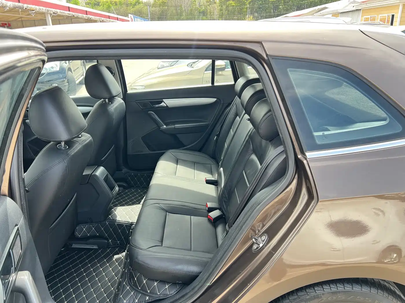 Volkswagen Lavida Tour 2013 1.6L Auto Luxury фото 13
