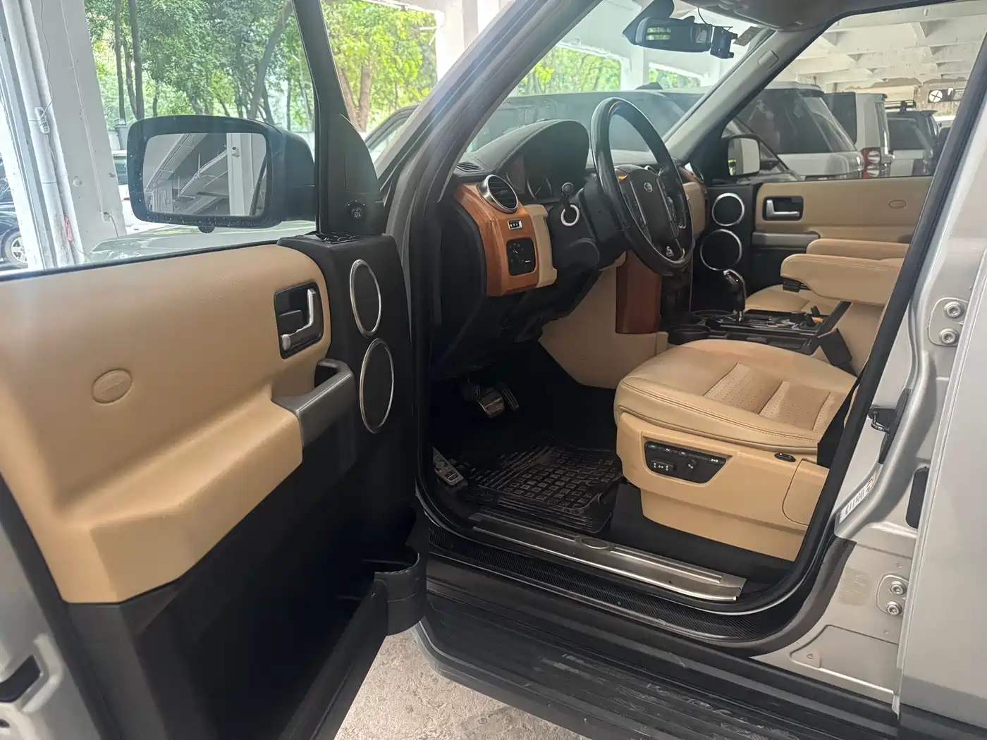 Land Rover Discovery 2005 Model 4.4 V8 HSE фото 11