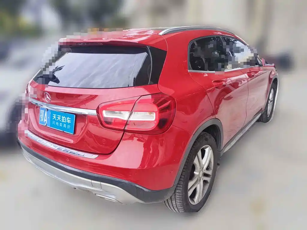 Фото 2 - Mercedes-Benz GLA