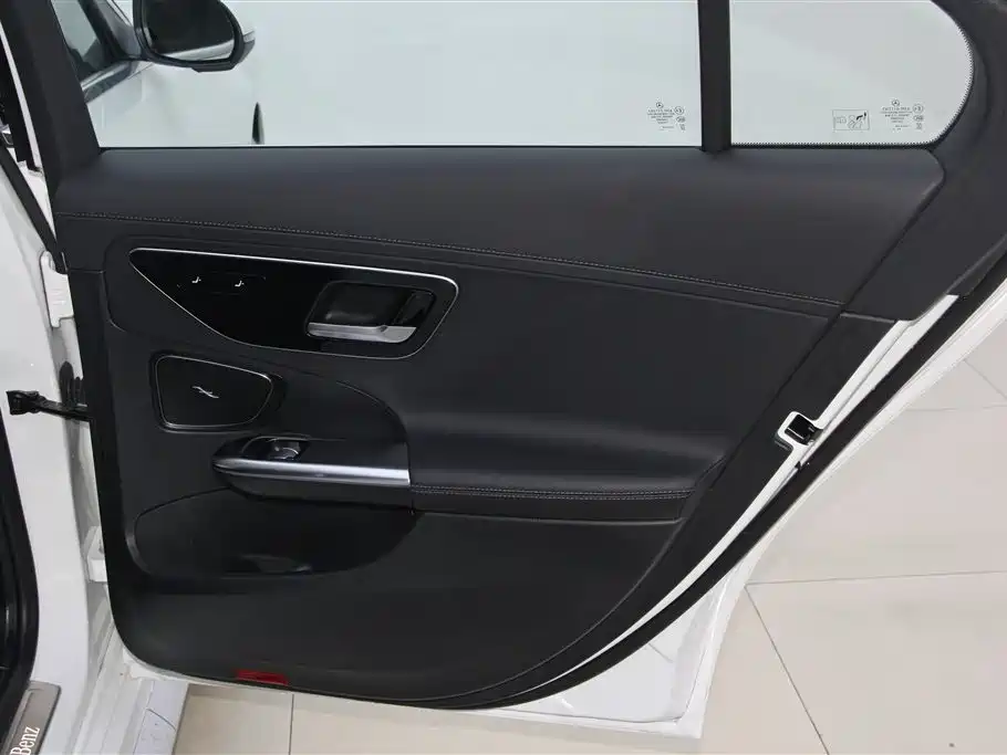 Mercedes-Benz C-Class 2024 Second Facelift C 260 L Sport фото 33