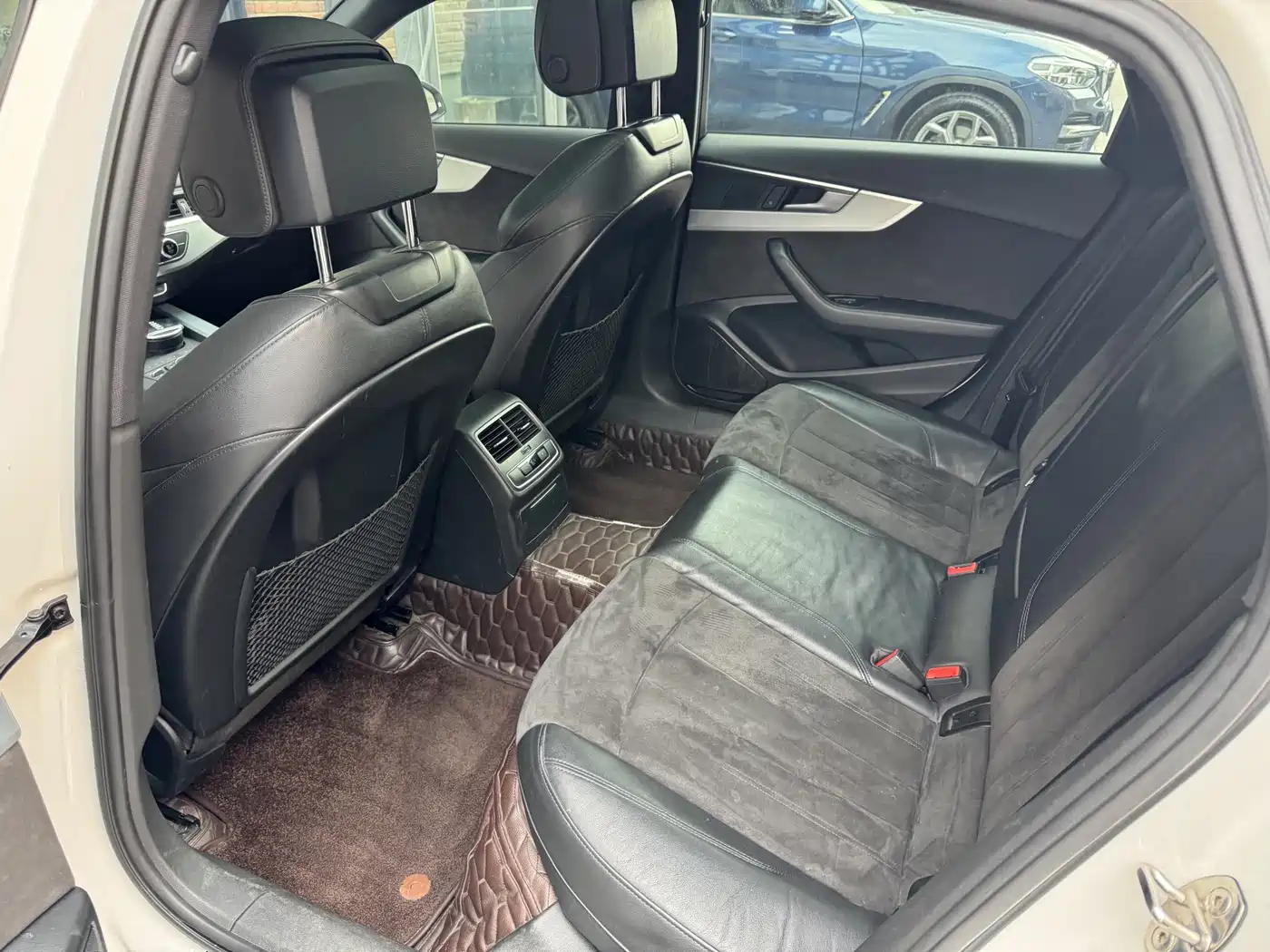 Фото 9 - Audi A4L
