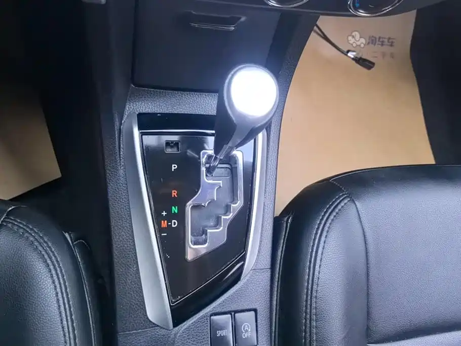 Toyota Corolla 2017 Facelift 1.2T S-CVT GL фото 16