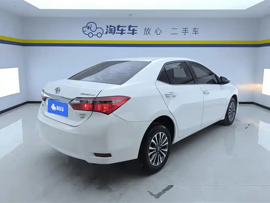 Toyota Corolla 2017 Facelift 1.2T S-CVT GL фото 3