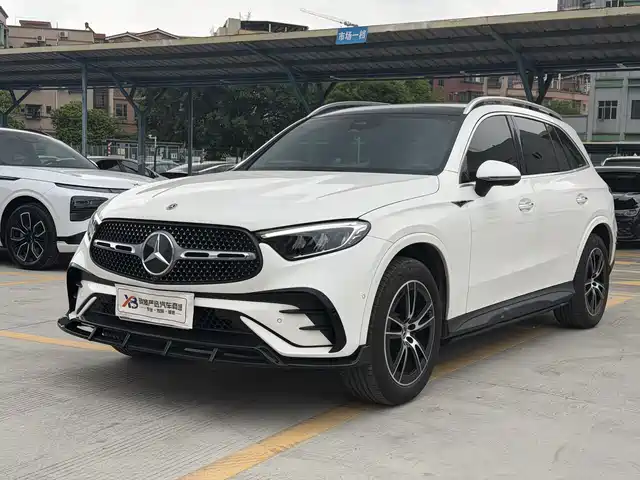 MERCEDES-BENZ GLC