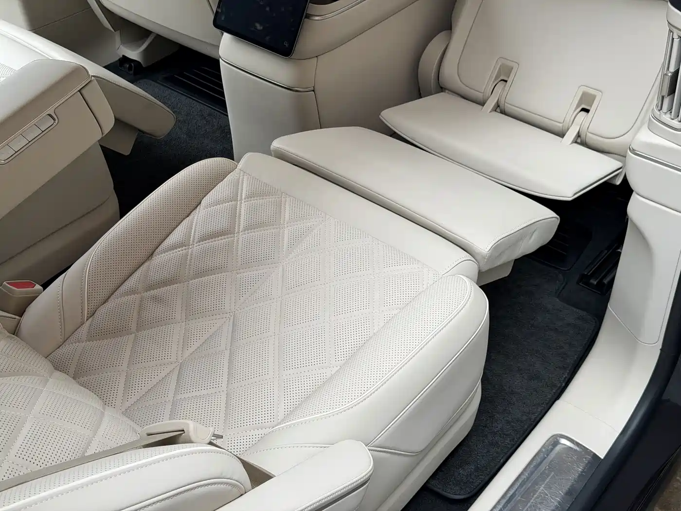 NIO ES8 2026 2025 Model 6-Seat Executive Luxury Edition