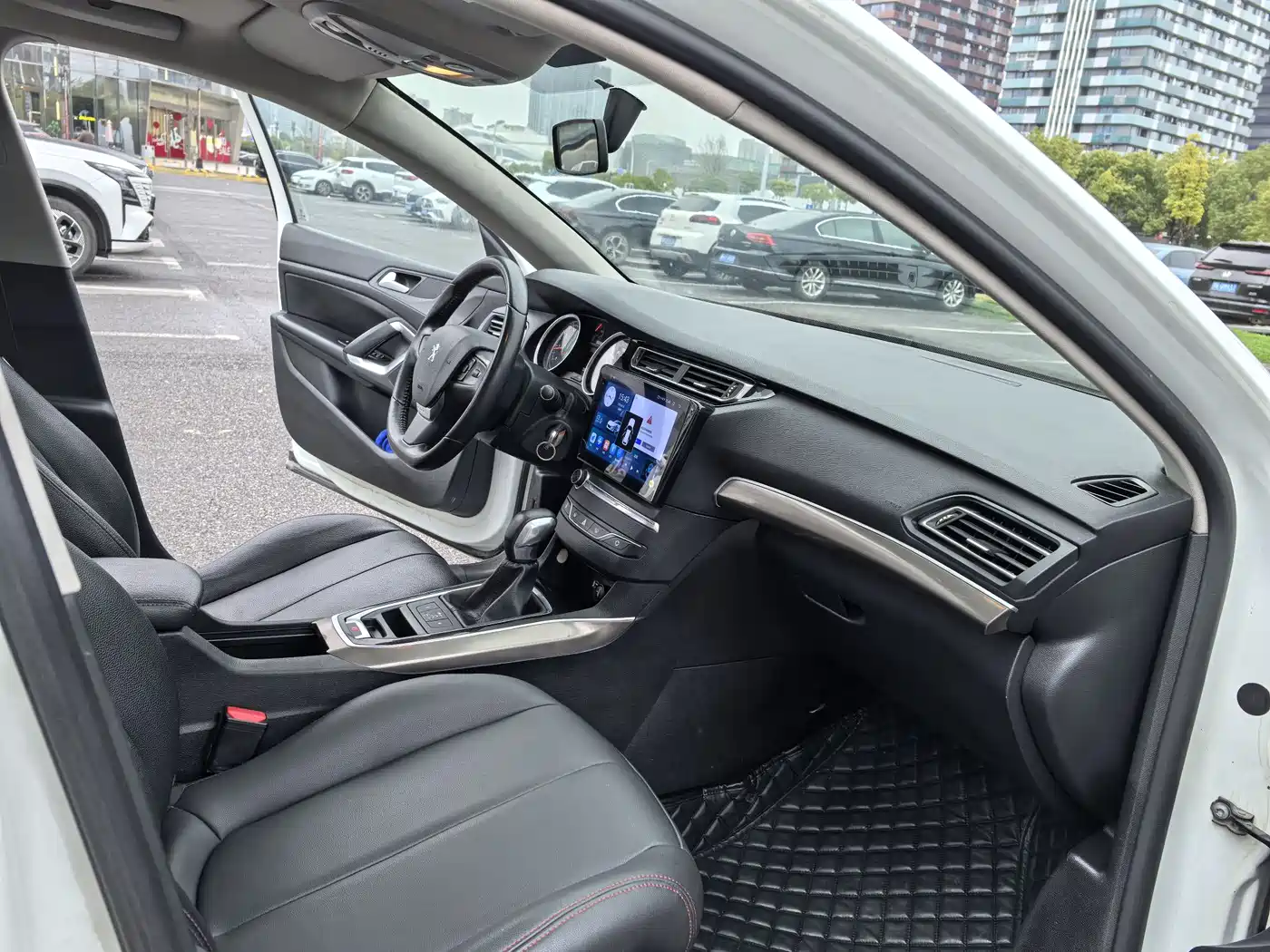 Peugeot 408 2016 1.6T Automatic Luxury Edition фото 11