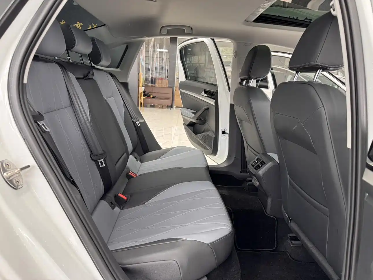 Volkswagen Lavida 2024 Model 1.5L Automatic Starlight 5 Million Edition фото 16