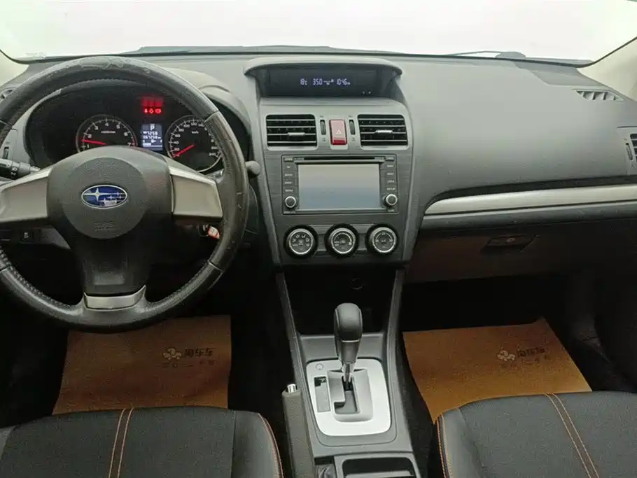 Subaru XV 2014 2.0i Comfort фото 12