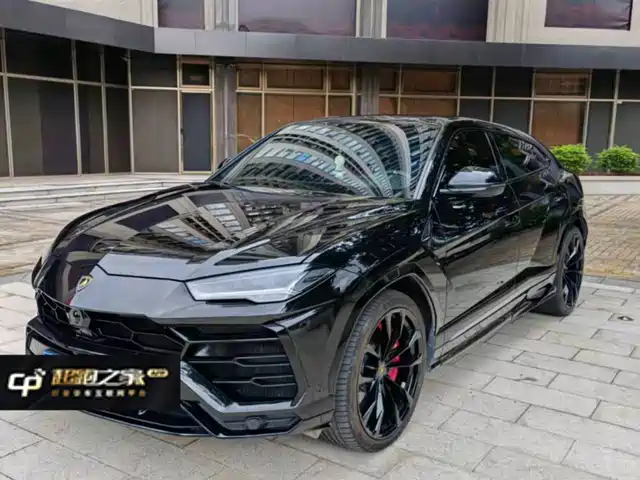 lamborghini urus