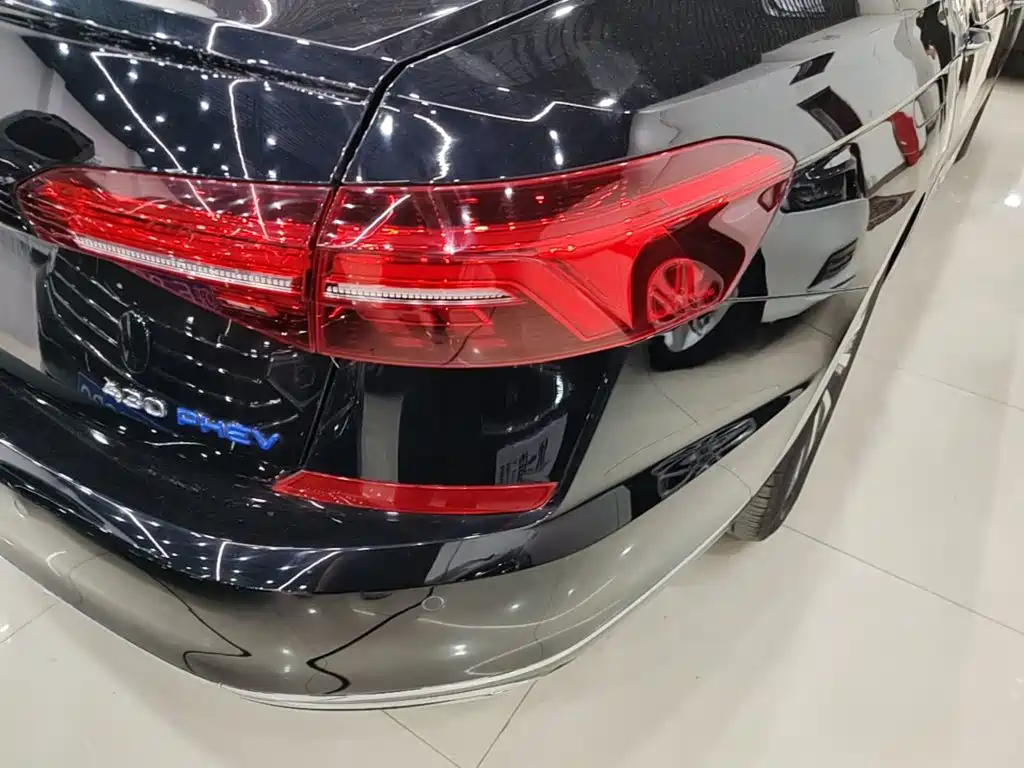 VOLKSWAGEN PASSAT NEW ENERGY