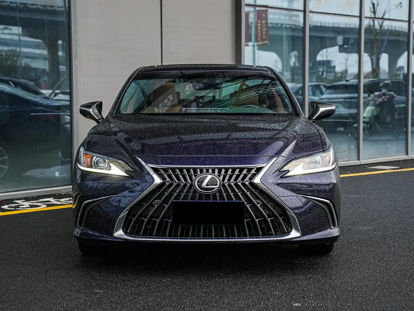 Lexus ES 2022 300h Excellence Edition фото 2