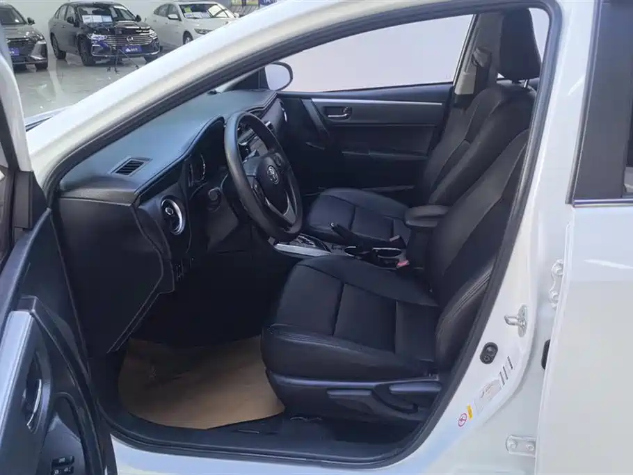 Toyota Corolla 2017 Facelift 1.2T S-CVT GL фото 9