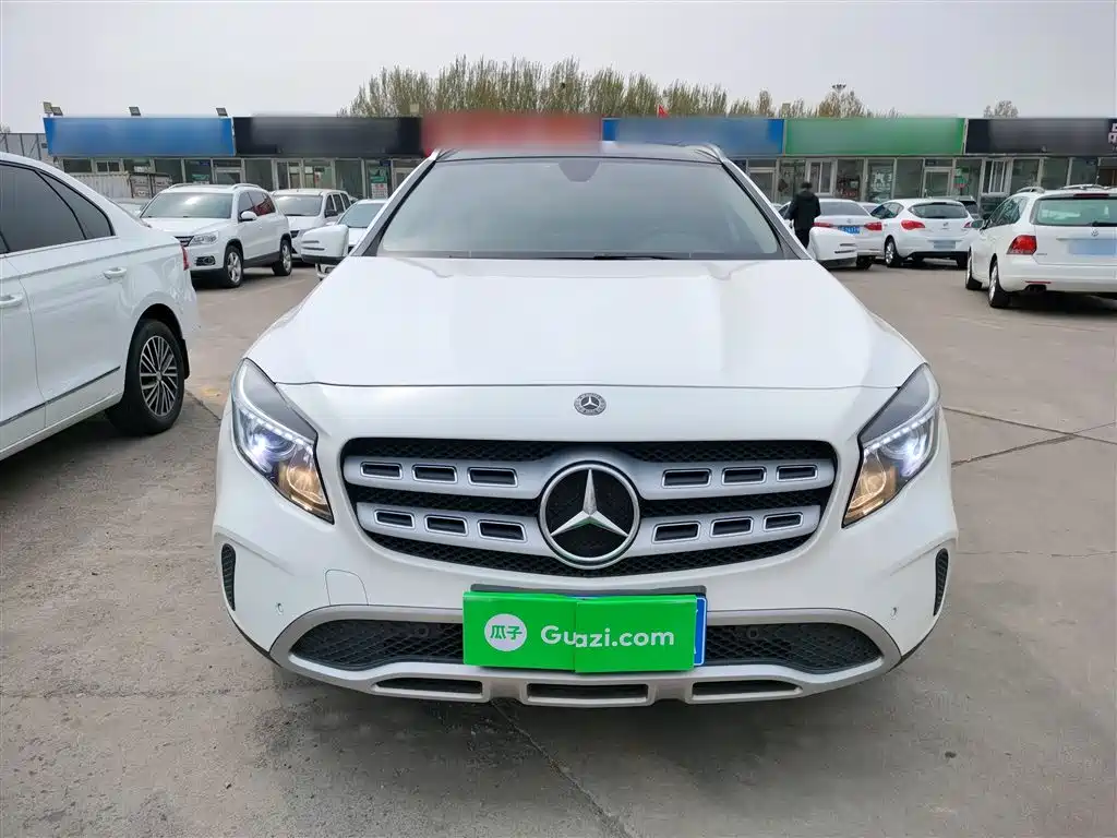 Mercedes-Benz GLA 2017 GLA 200 Dynamic фото 3