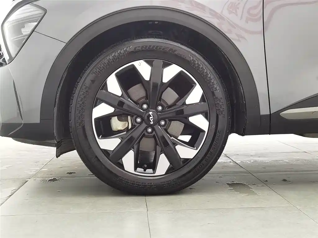 Kia Sportage 2023 2.0T 2WD Premium Edition фото 17