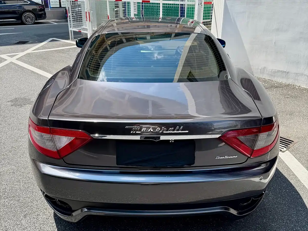 Maserati GranTurismo 2014 2007 4.2L Standard