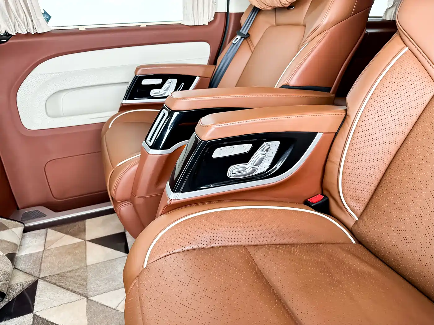 Mercedes-Benz Vito 2020 2.0T Business Edition (7-seater) фото 9