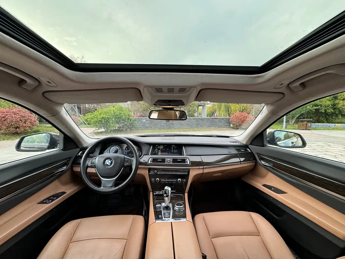 BMW 7 Series 2013 Model 730Li Luxury фото 9
