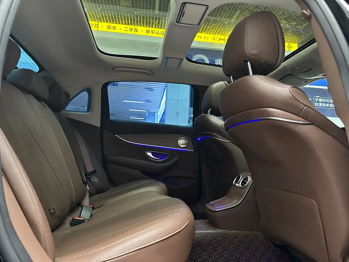 Mercedes-Benz E-Class 2023 E 260 L фото 19