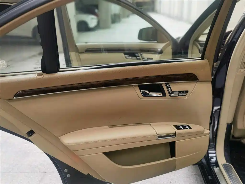Mercedes-Benz S-Class 2010 S 350 L Luxury фото 12