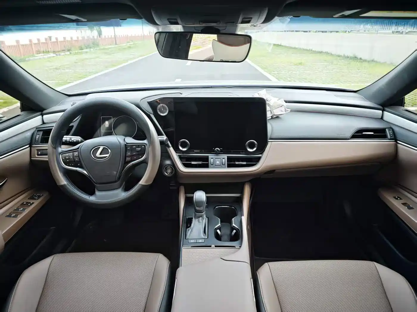 Lexus ES 2025 2025 200 Ultimate Edition