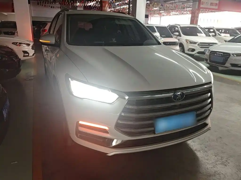 صورة 4 - BYD Song Pro