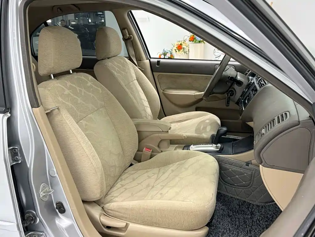 Honda Civic (Import) 2005