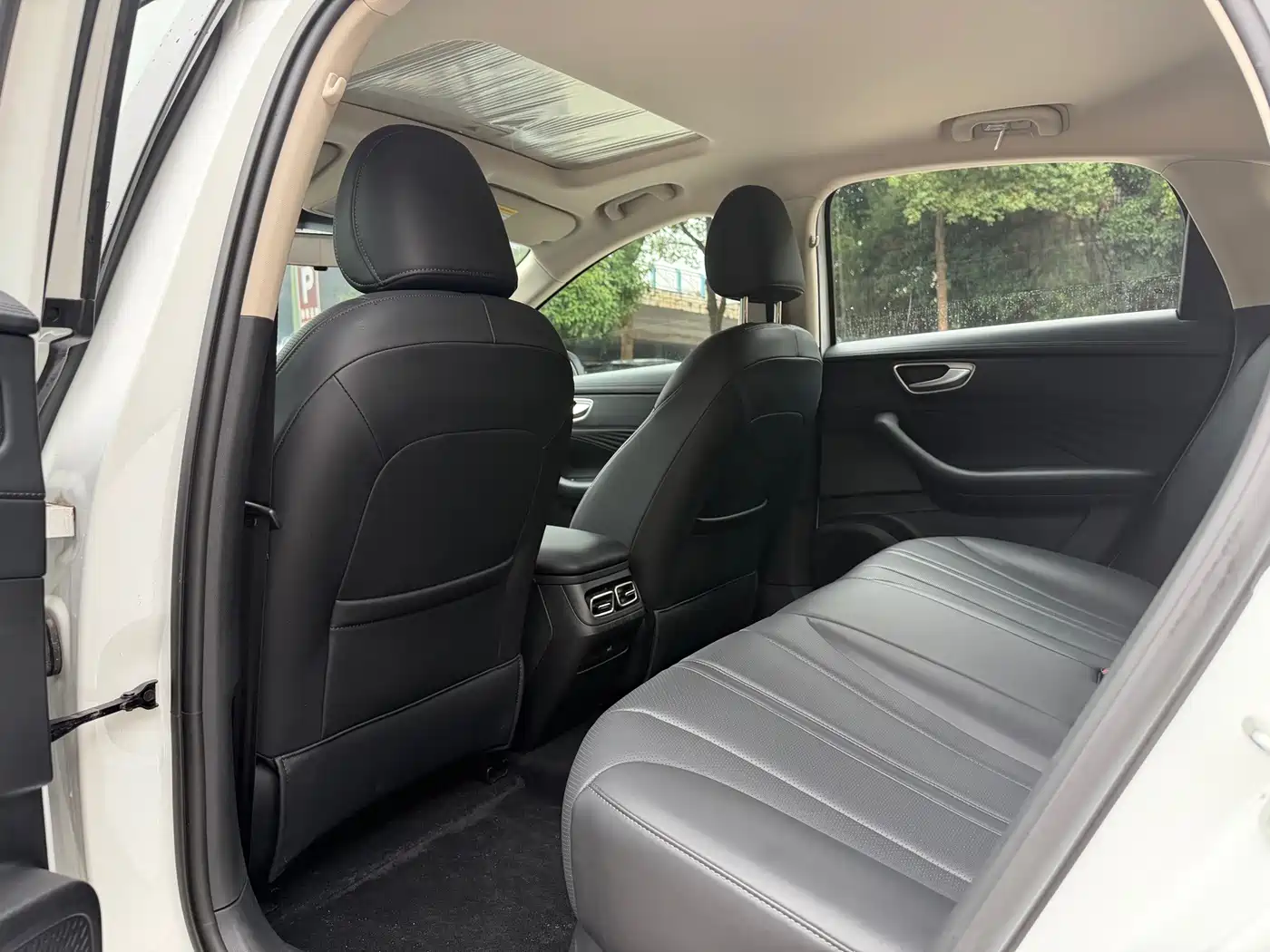 Roewe D7 2024 2023 DMH 125km Beyond Edition