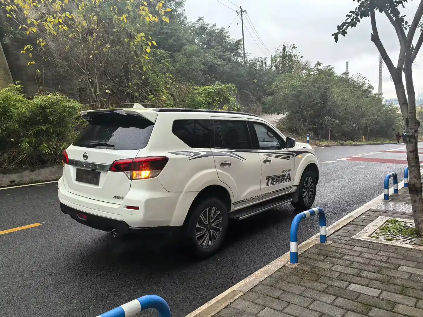Nissan Terra 2020 2.5L XL Upper 4WD Automatic Luxury Edition фото 9