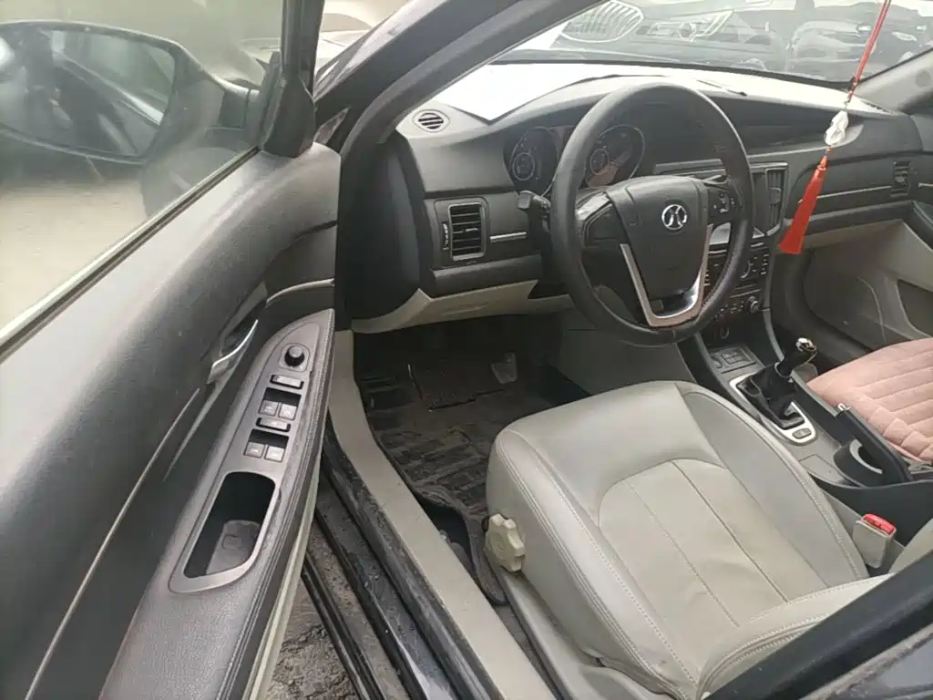 BAIC Senova D50 2015 2014 1.5L Manual Comfort