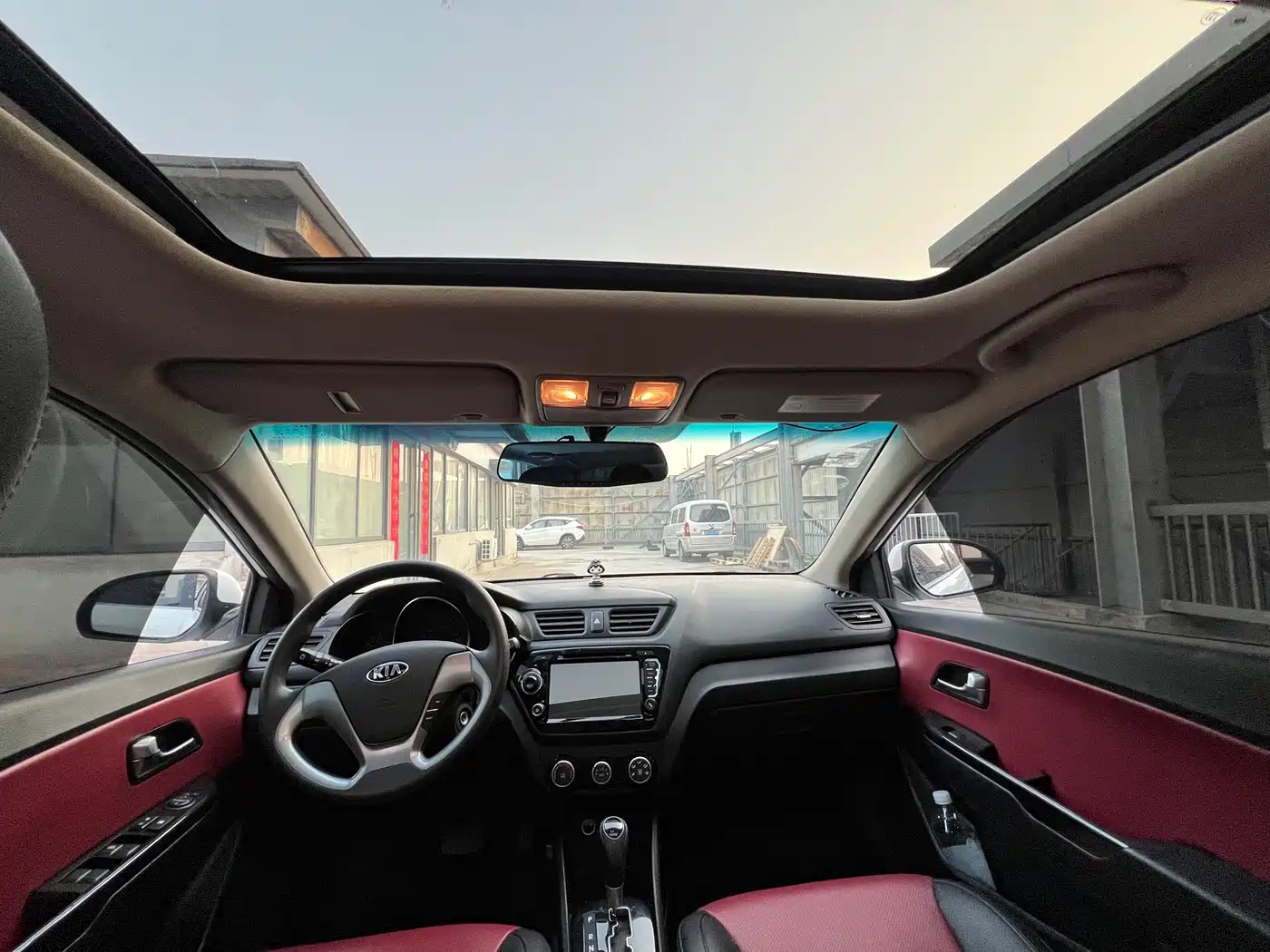 Kia K2 2015 Hatchback 1.4L AT GLS Cool Edition фото 9