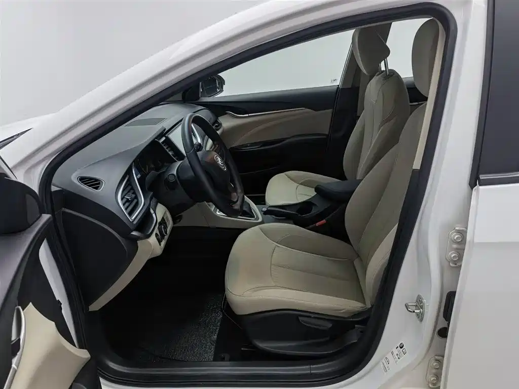 Buick Excelle 2018 15T DCT Progressive (China V) фото 10