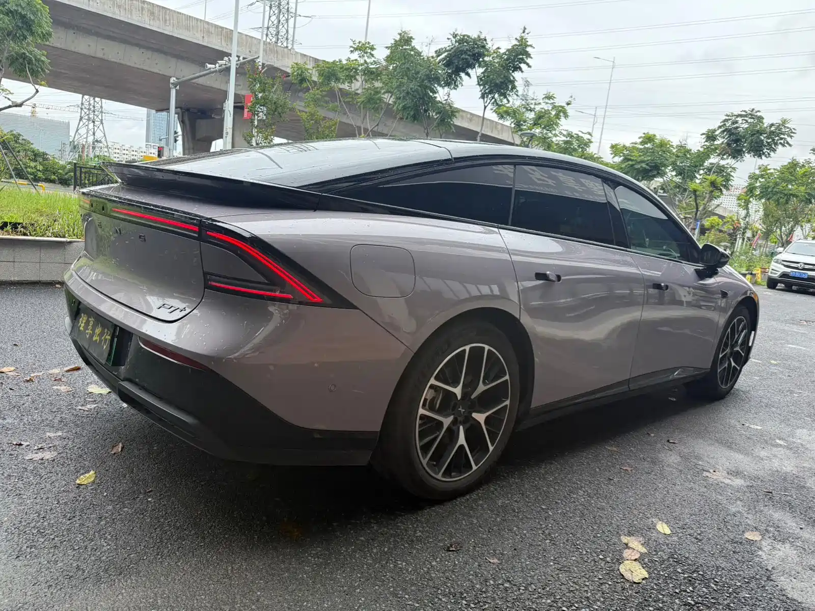 Фото 5 - XPeng P7+