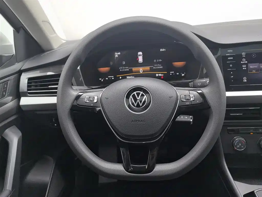 Volkswagen Lavida 2021 1.5L Automatic Vision Edition фото 11