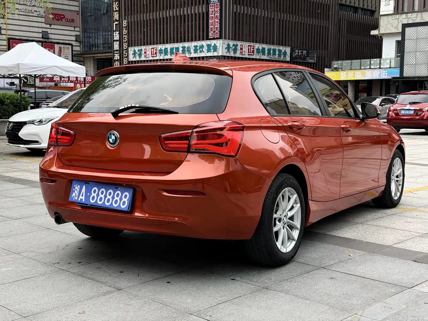 BMW 1 Series (Import) 2015 118i Leading фото 4