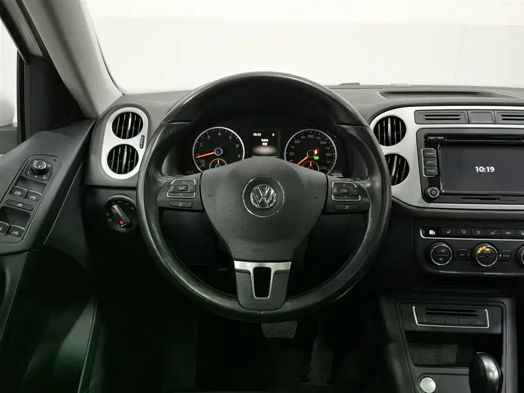 Volkswagen Tiguan 2015 1.8TSI Automatic 4WD Highline фото 11