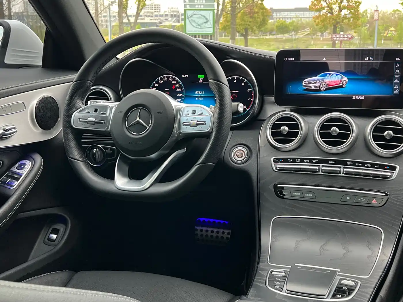 MERCEDES-BENZ C CLASS