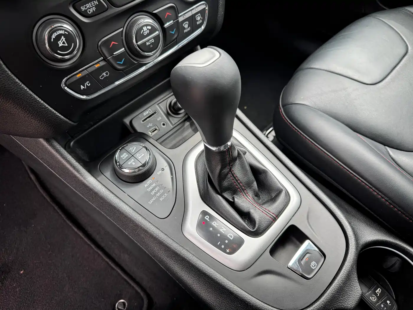 Jeep Cherokee (Import) 2014 2014 3.2L High Performance