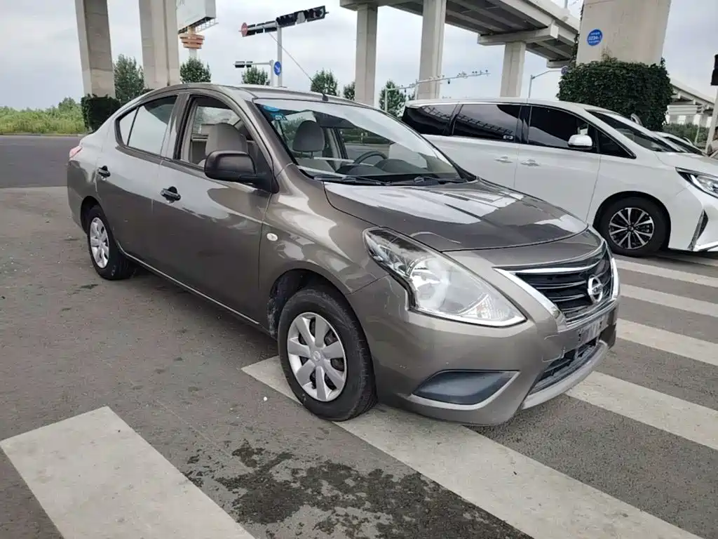 Nissan Sunny 2017 2016 1.5XE Manual Leading Edition