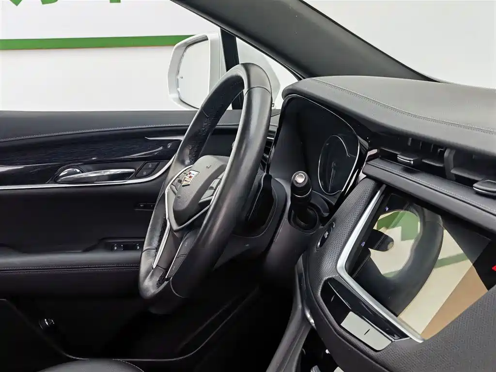 Cadillac XT5 2022 2.0T 2WD Luxury фото 22