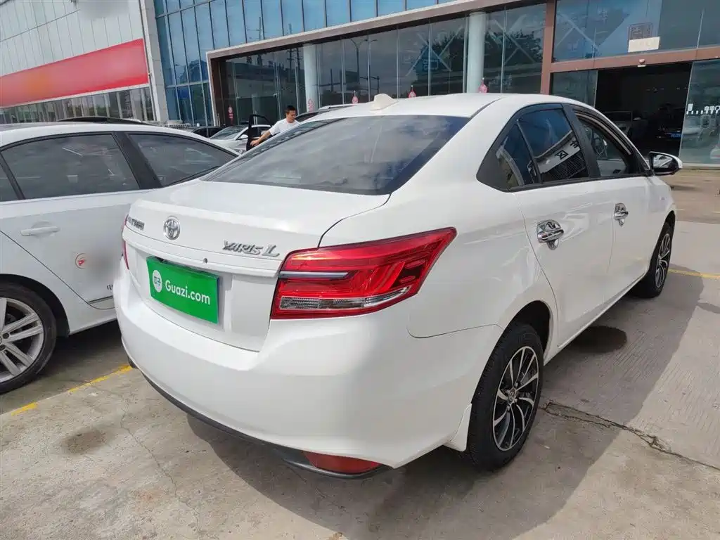 Toyota YARiS L Zhi Xiang 2019 1.5E CVT Charming China VI фото 7