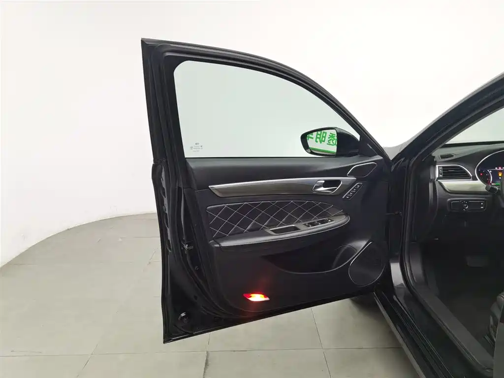 GAC Trumpchi Trumpchi GA8 2017 320T Premium Edition фото 8