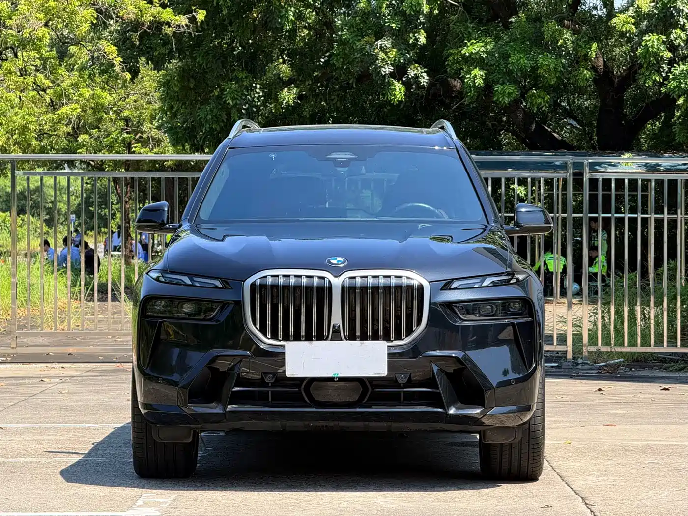 BMW BMW X7 2023 xDrive40i Exclusive M Sport Package