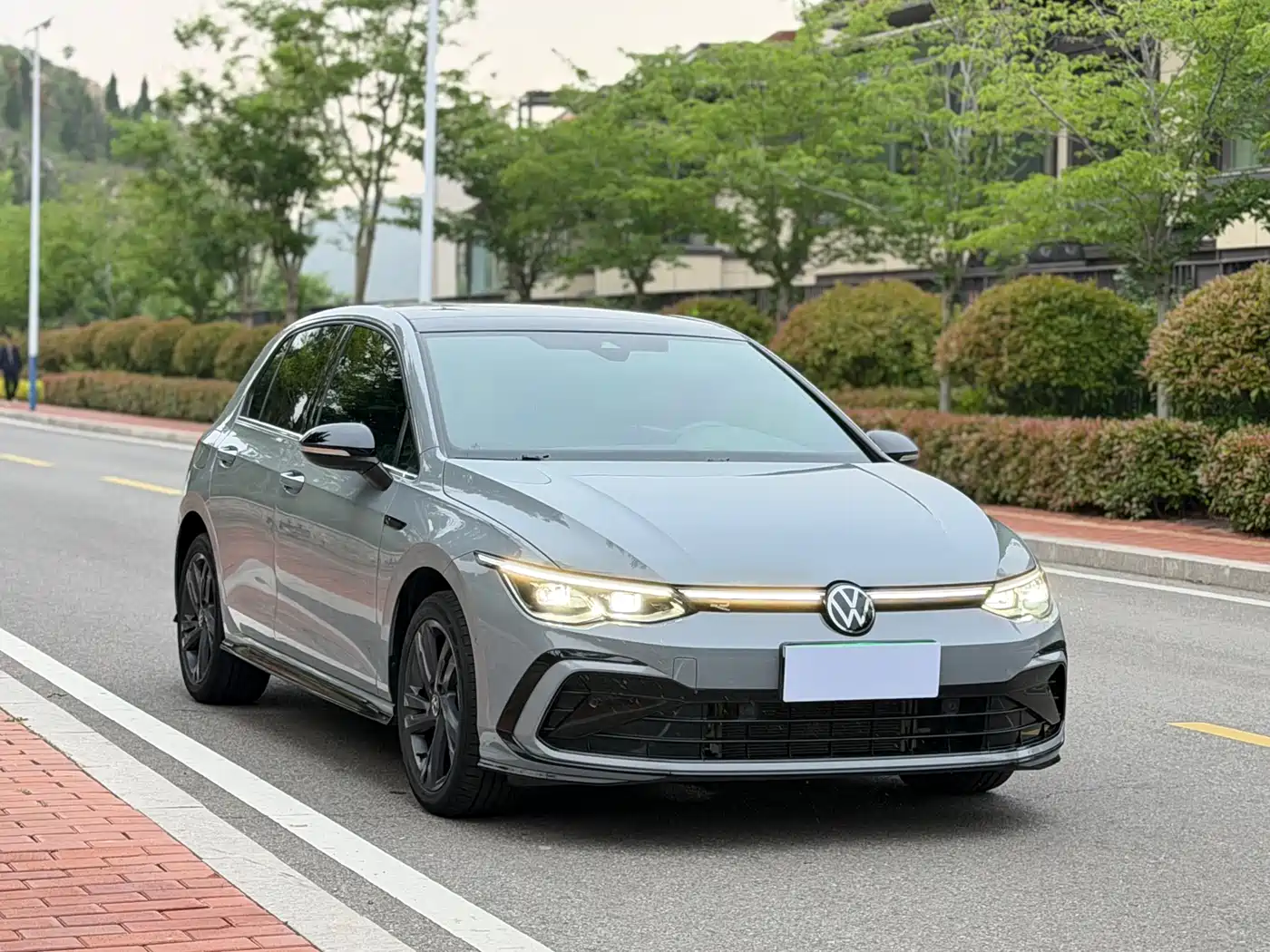 Volkswagen Golf 2021 280TSI DSG R-Line фото 2