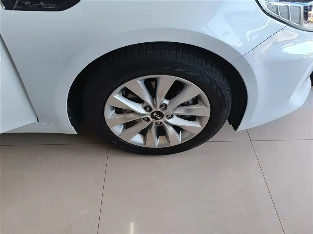 Kia K5 2016 1.6T Automatic LUX фото 23