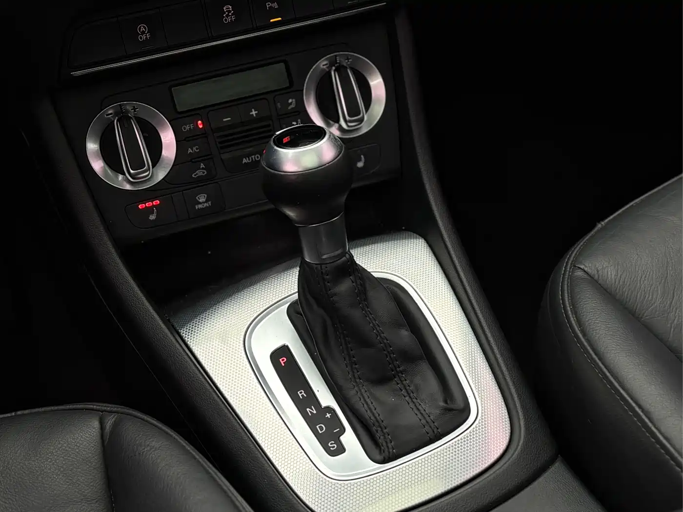Audi Q3 2015 35 TFSI quattro Technology фото 11