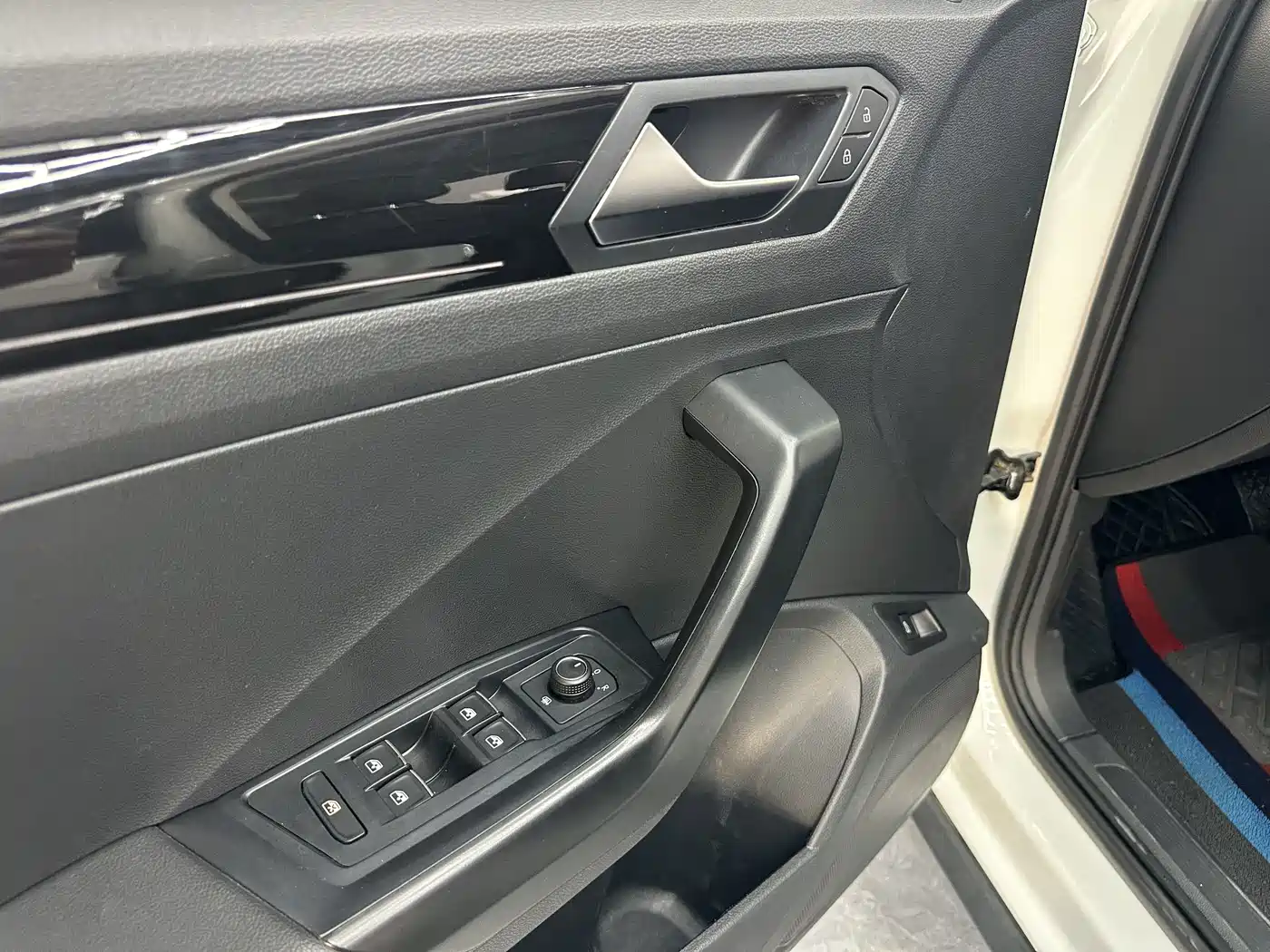 Volkswagen T-Roc, миниатюра 16