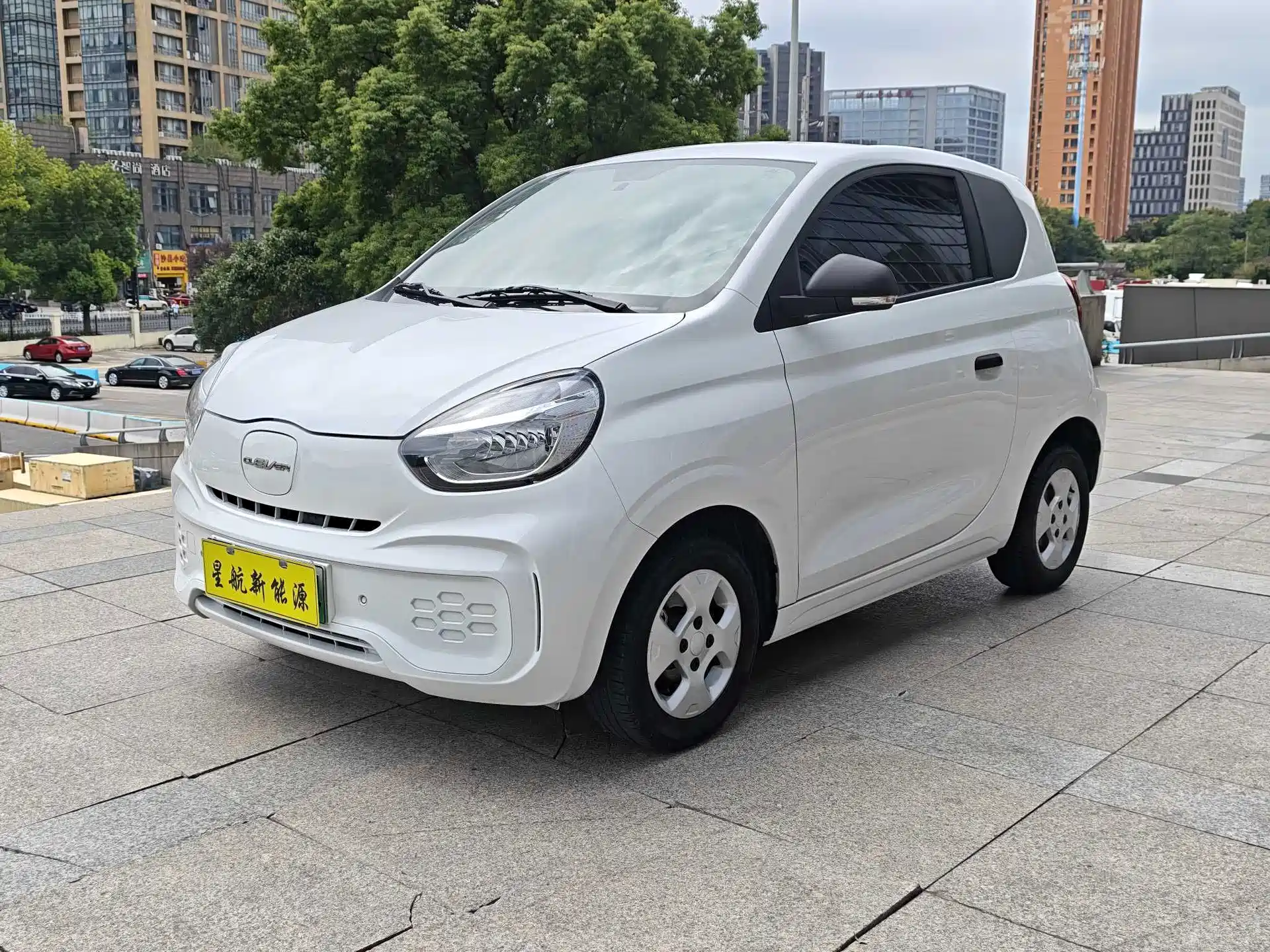 Фото 1 - Roewe Clever