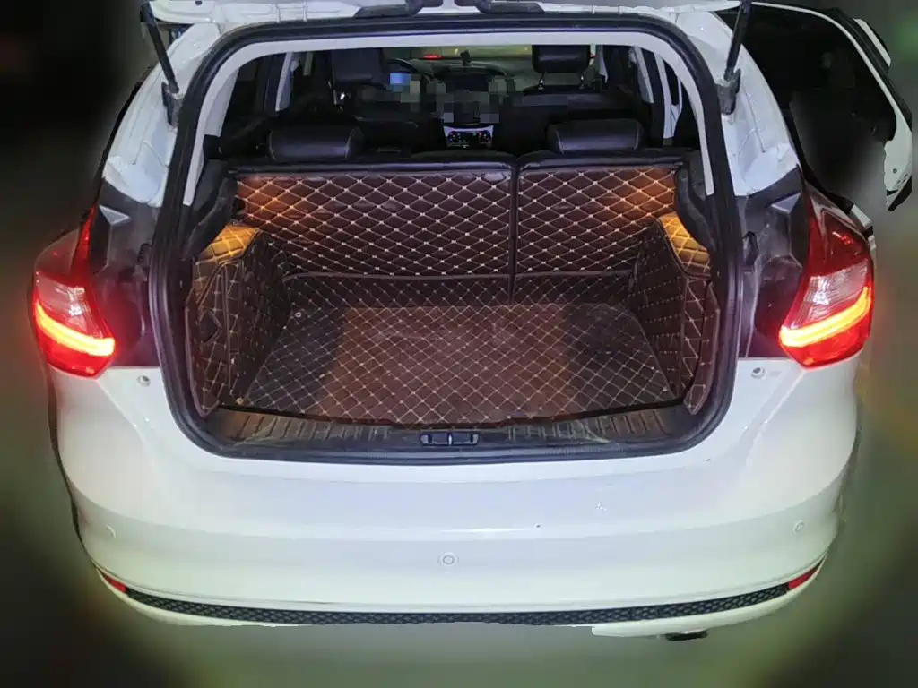Фото 5 - Ford Focus