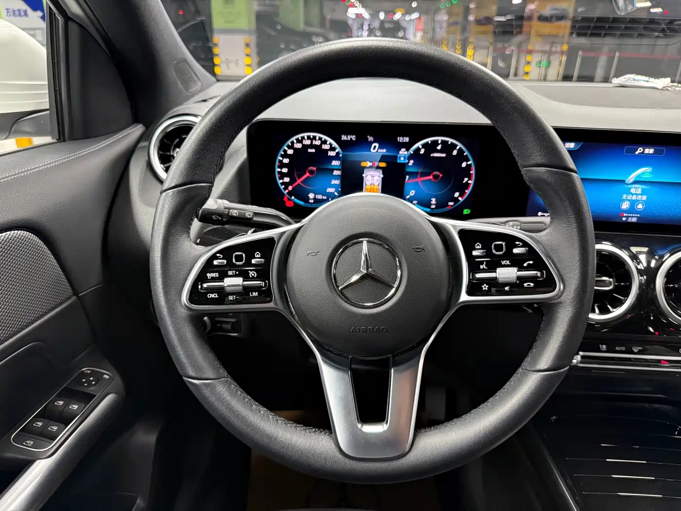 Mercedes-Benz GLA 2024 2023 GLA 200